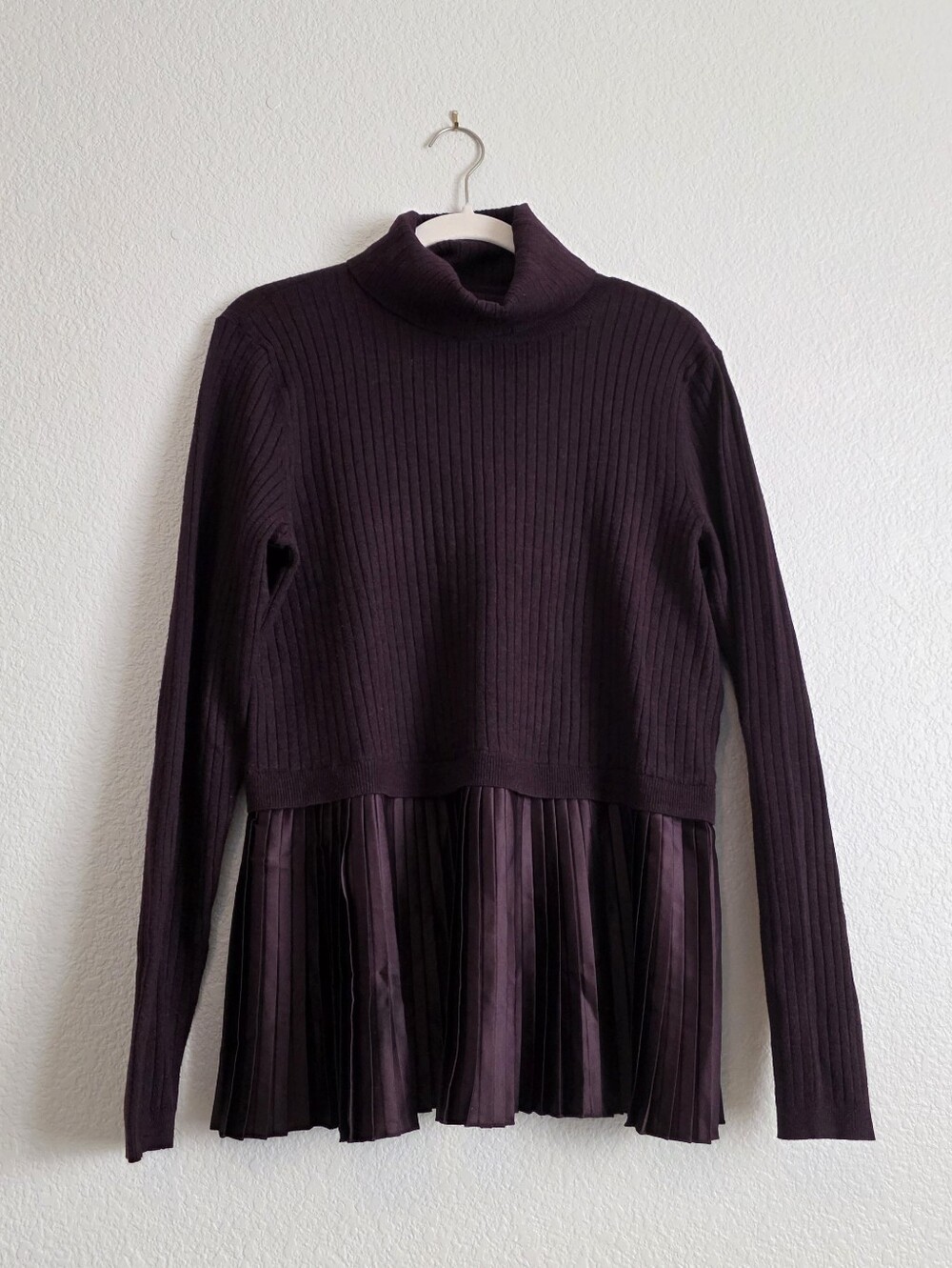 NWOT Nine West Ribbed Turtleneck Sweater Pleated Hem Tunic